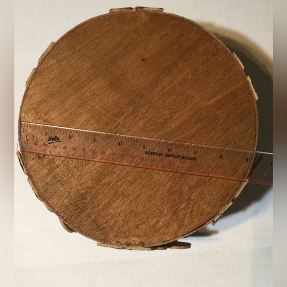 Vintage Painted Wooden Santa Basket - Picture 4 of 5